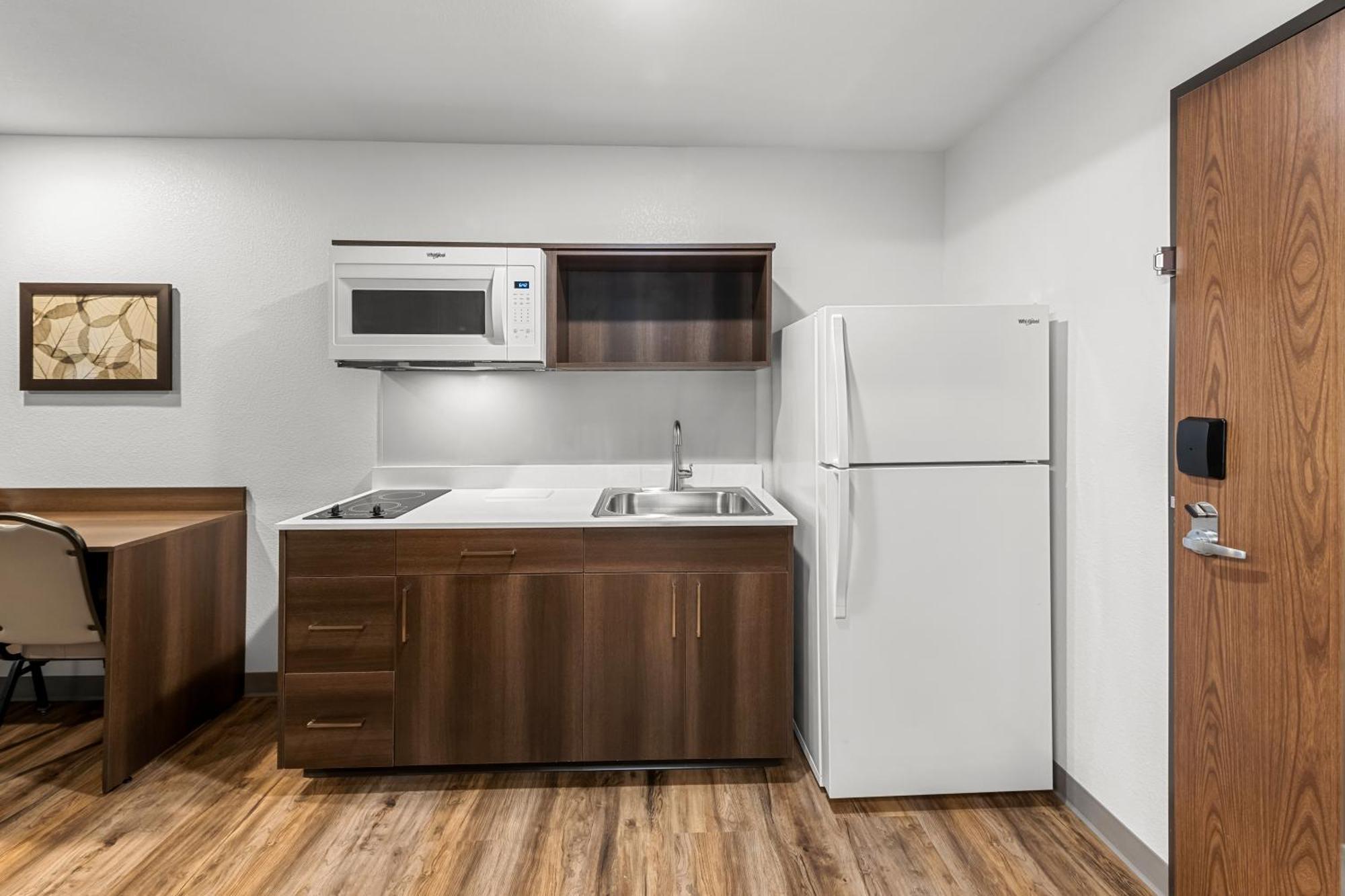 Woodspring Suites Kansas City Airport Exteriér fotografie