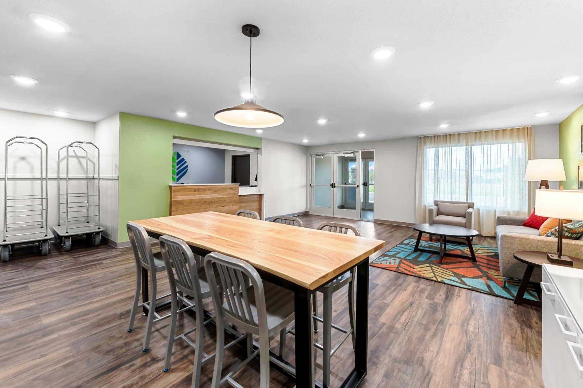 Woodspring Suites Kansas City Airport Exteriér fotografie